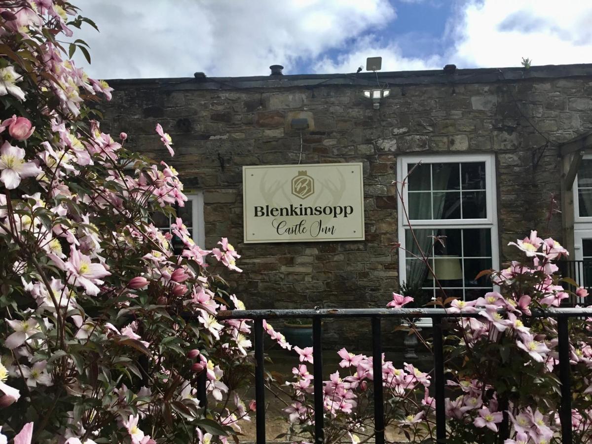 Blenkinsopp Castle Inn Greenhead Buitenkant foto